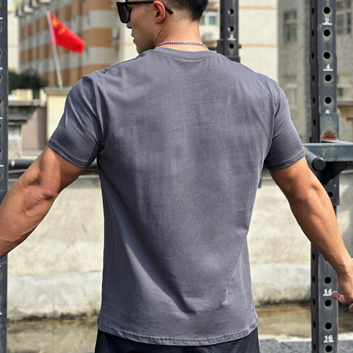 Men’s Loose-Fit Cotton Workout T-Shirt – Short Sleeve Activewear