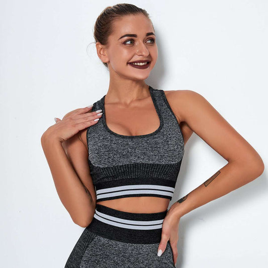 black Seamless Yoga sports bra